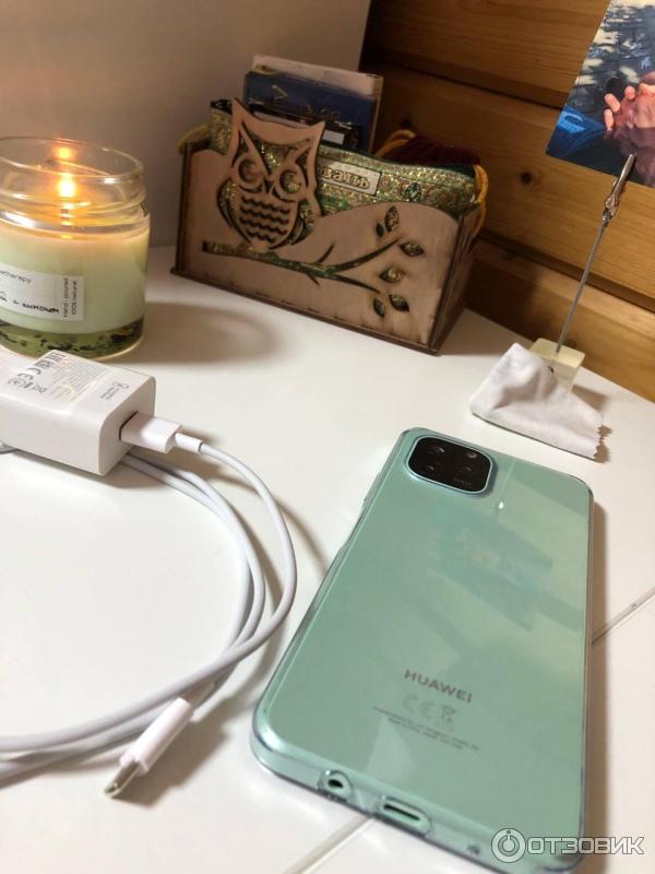 Смартфон Huawei Nova Y61 фото