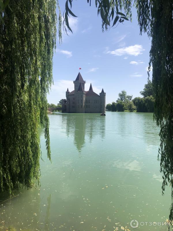 Экскурсия в замок Шато Эркен (Россия, Нальчик) фото