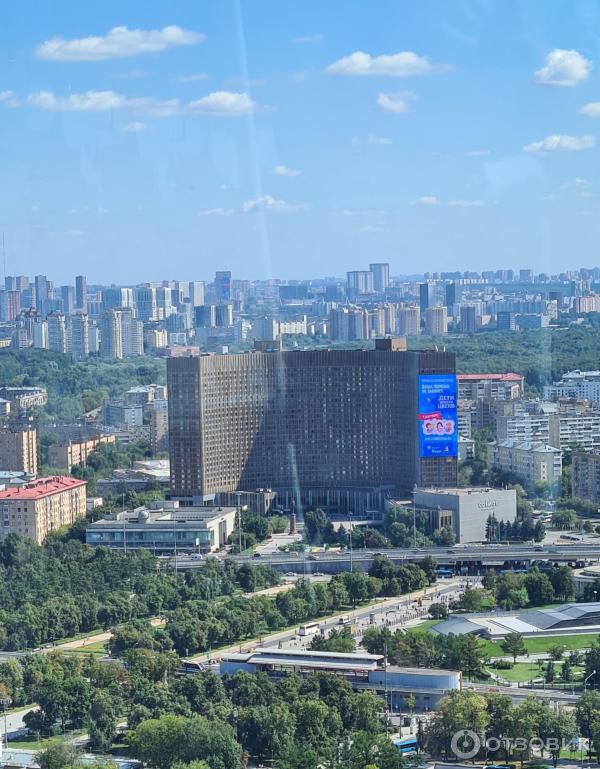Колесо обозрения Солнце Москвы на территории ВДНХ (Россия, Москва) фото