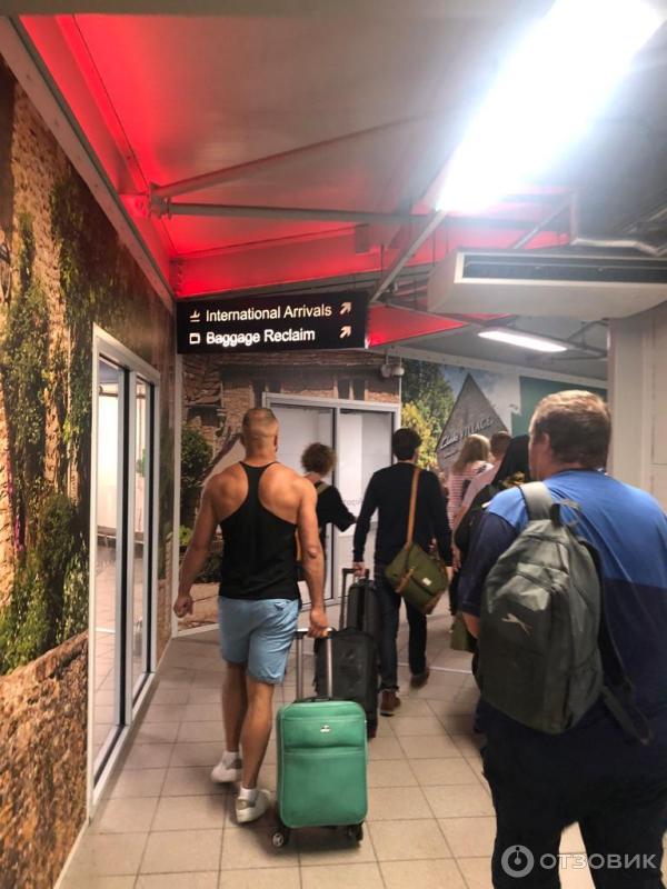 Аэропорт Bristol Airport (Англия, Бристоль) фото