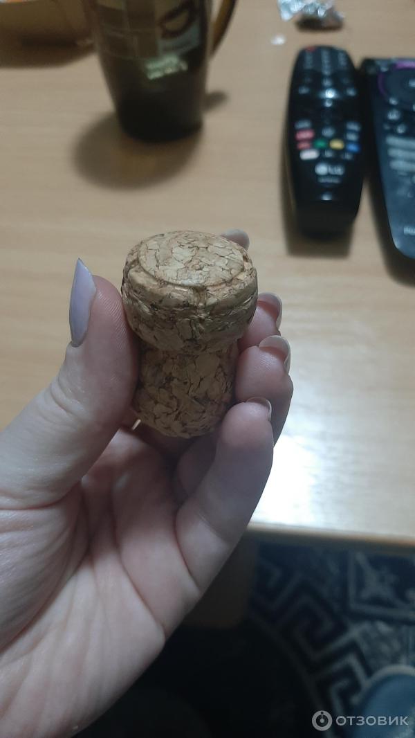Отзыв о Игристое вино брют розовое Кубань-вино "Таманский полуостров ...